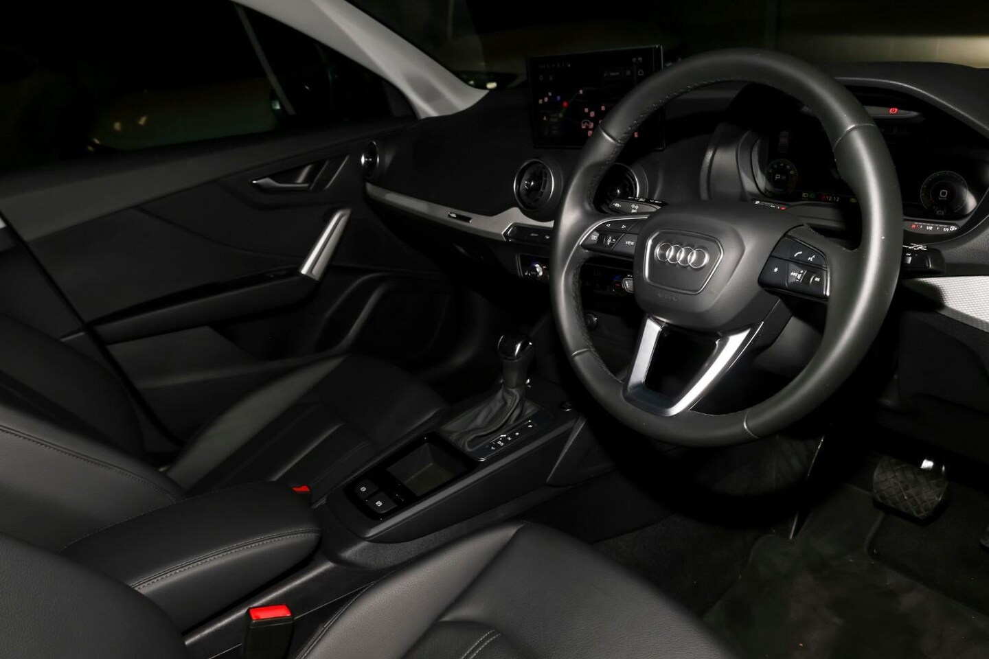Image about Audi Q2 35 TFSI S tronic