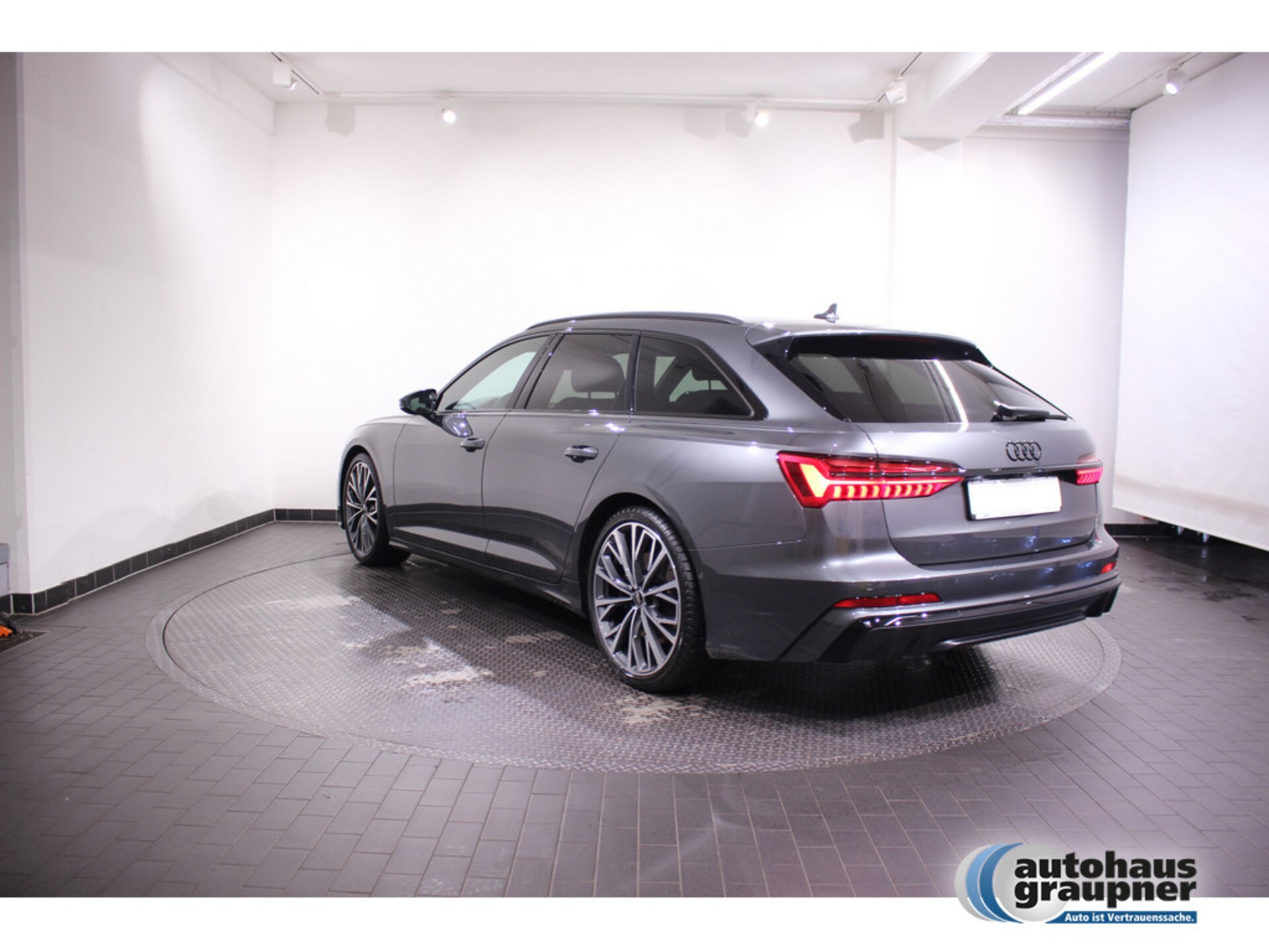 Audi S6 Avant