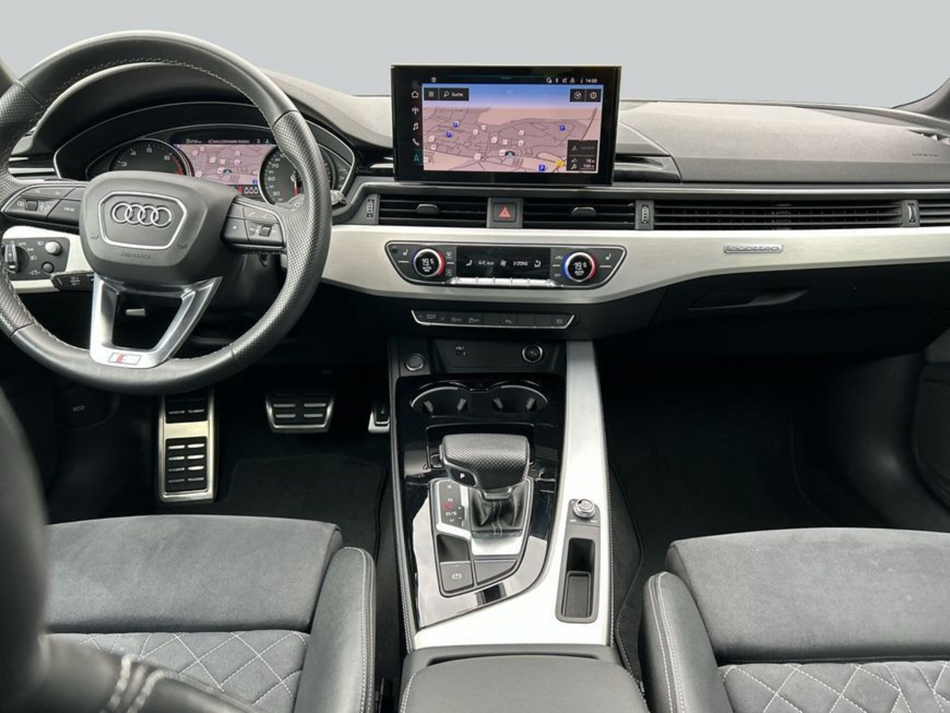 Audi A4 Avant S line