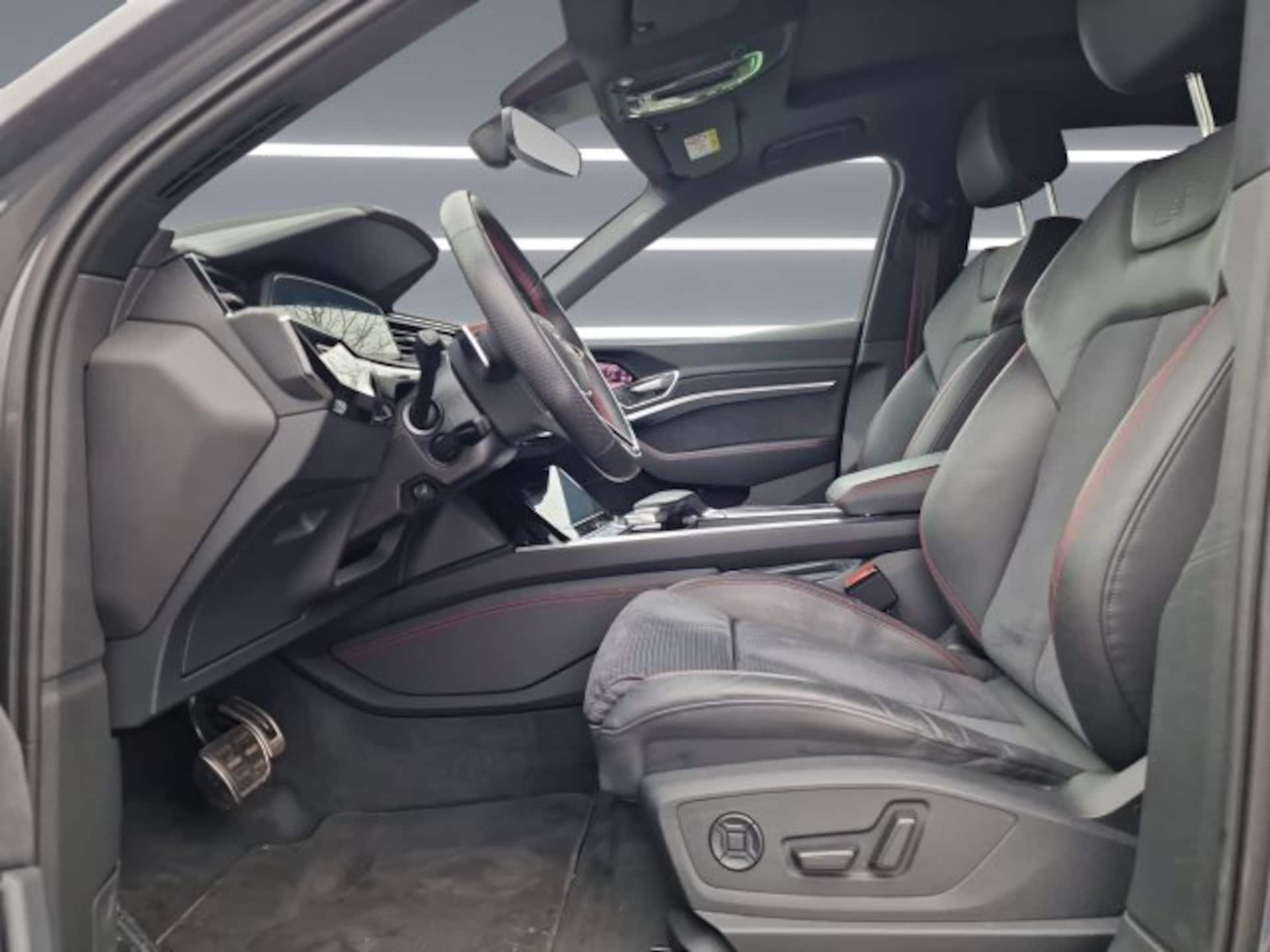 Audi Q8 Sportback e-tron S line