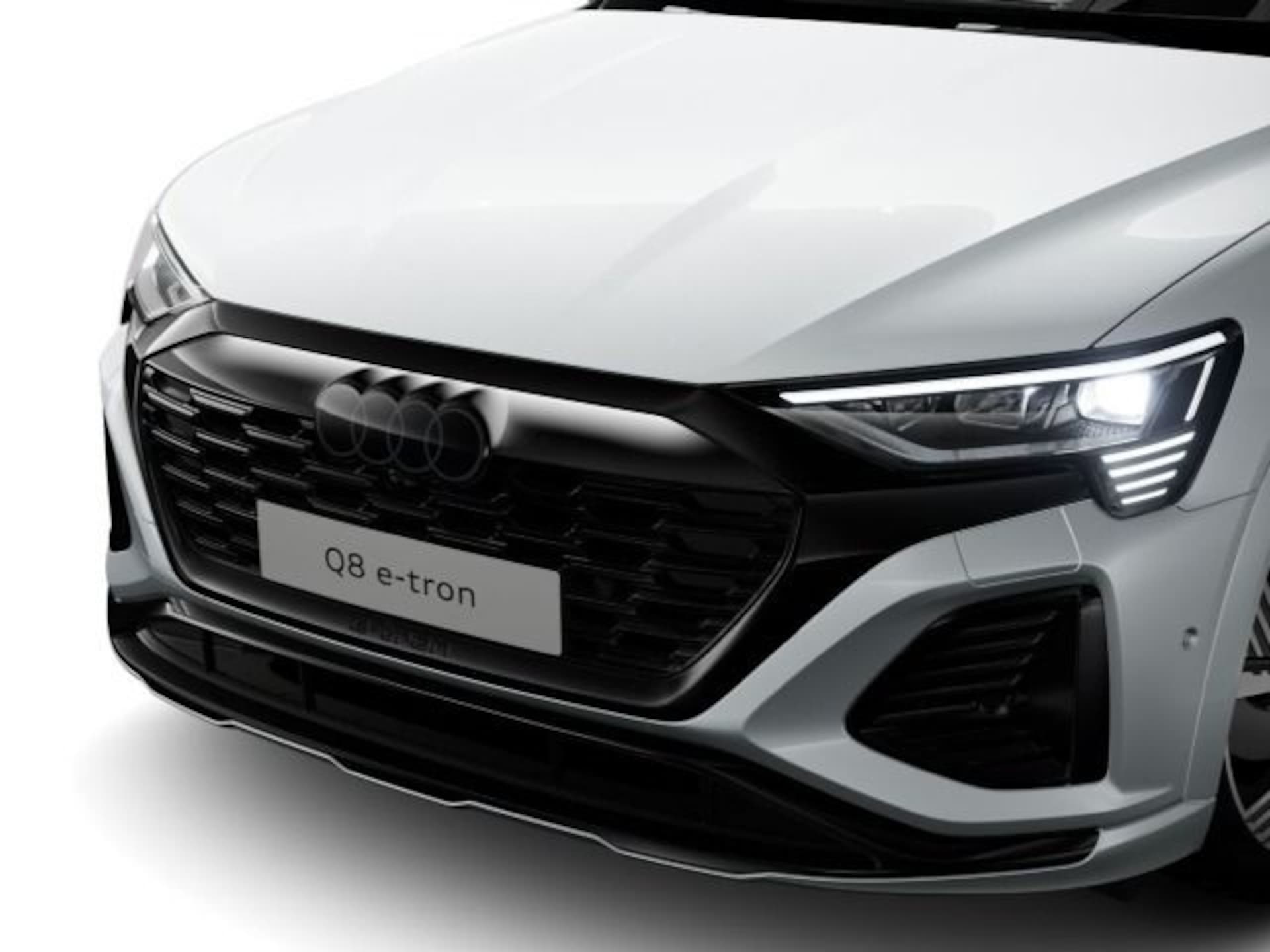 Audi Q8 Sportback e-tron S line