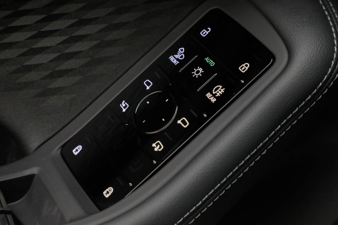 Bild über Audi A6 Avant TDI 150 kW S tronic - für weitere Informationen kontaktieren Sie den Audi Partner