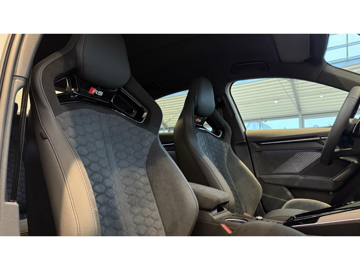 Image about Audi RS 3 Limousine TFSI quattro S tronic