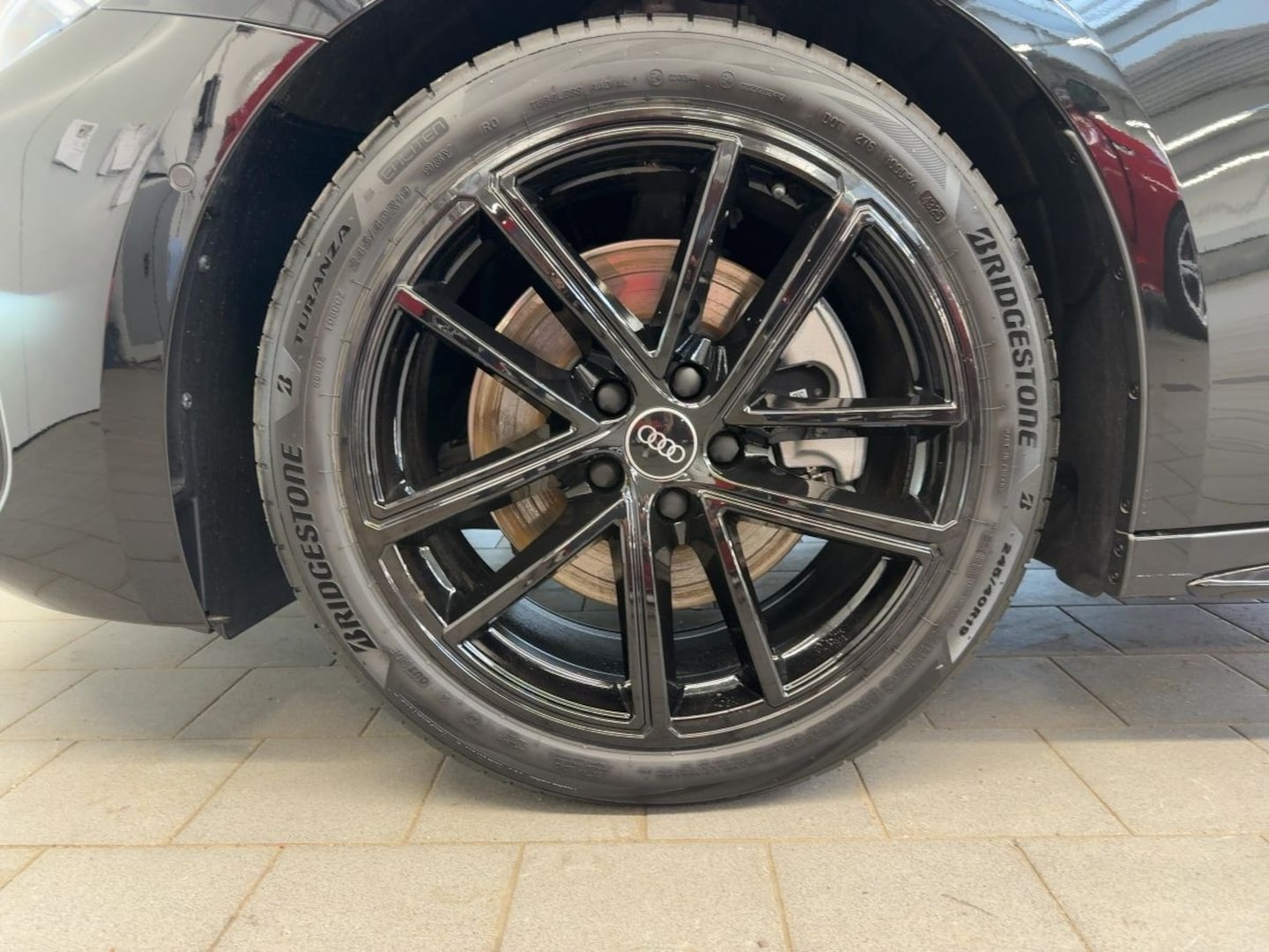 Bild über Audi A5 Avant TDI quattro 150 kW S tronic - für weitere Informationen kontaktieren Sie den Audi Partner