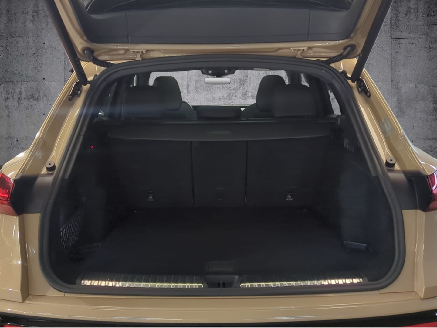Bild über Audi Q5 SUV TFSI quattro 150 kW S tronic - für weitere Informationen kontaktieren Sie den Audi Partner