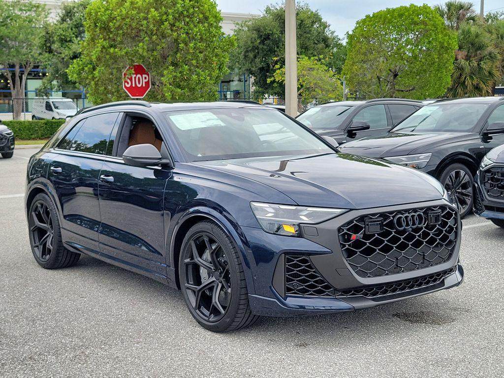 2026 Audi RS Q8 -'s photo