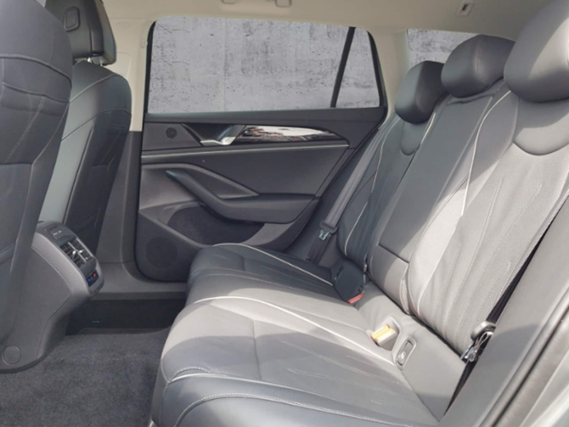 Volkswagen Passat Business