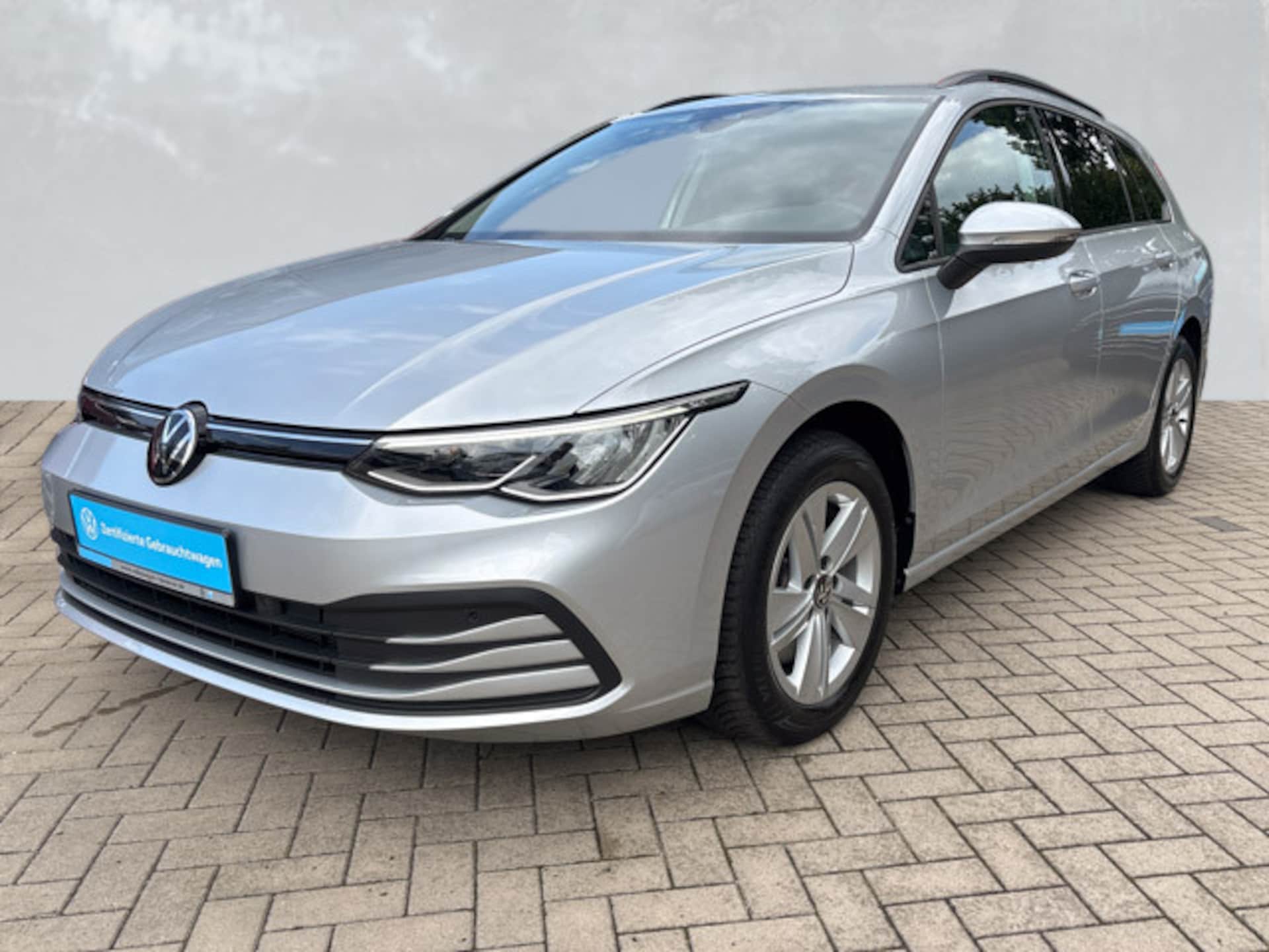 Volkswagen Golf Variant Life