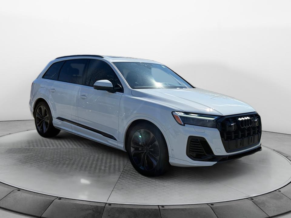 2026 Audi Q7 55 Premium Plus quattro Tiptronic's photo