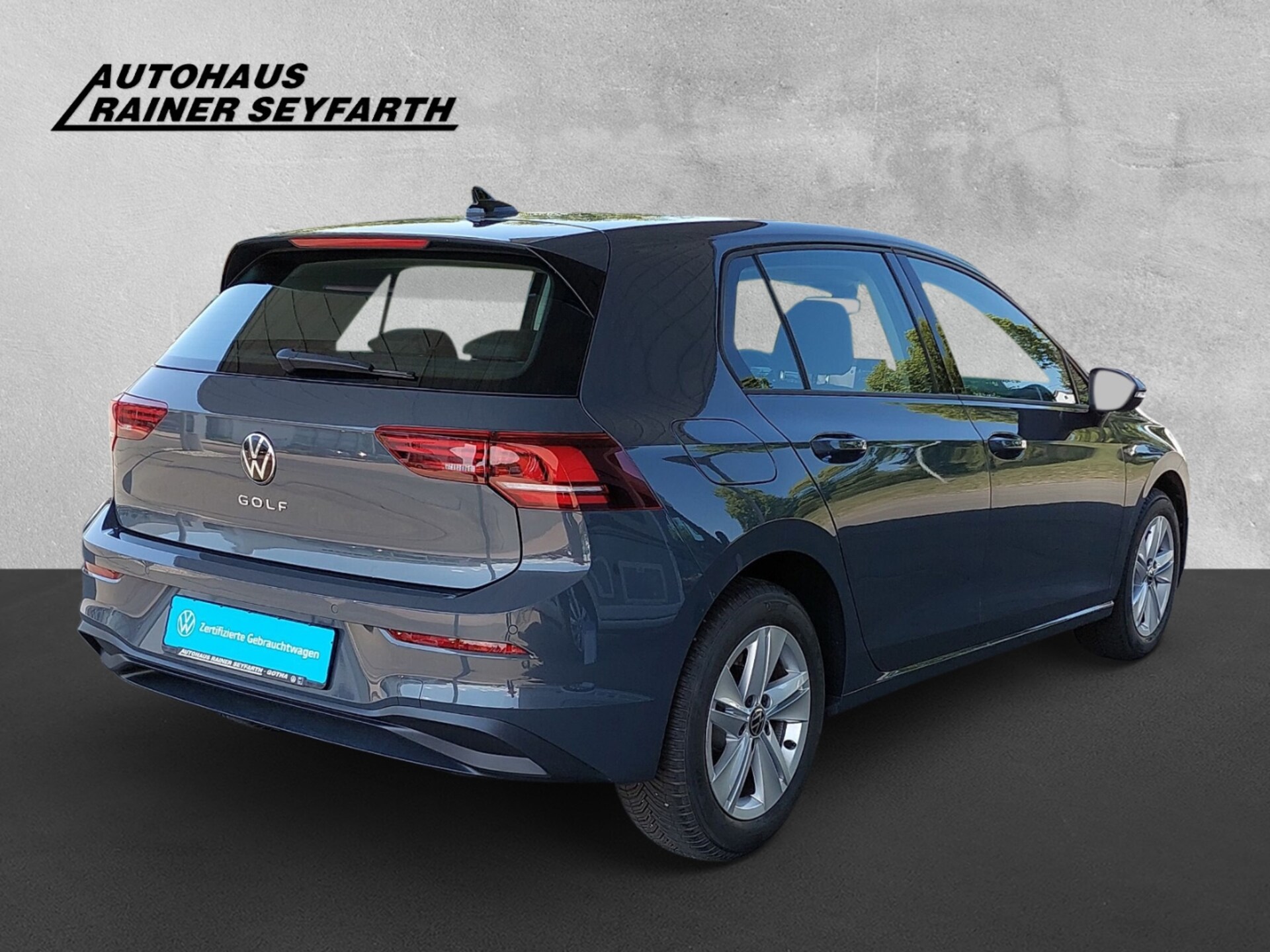 Volkswagen Golf Life