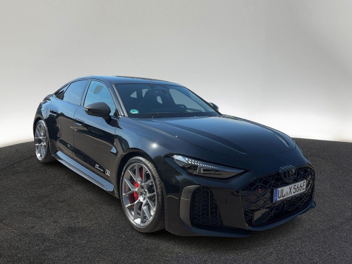 Bild über Audi RS 5 Limousine TFSI quattro 470 kW tiptronic - für weitere Informationen kontaktieren Sie den Audi Partner