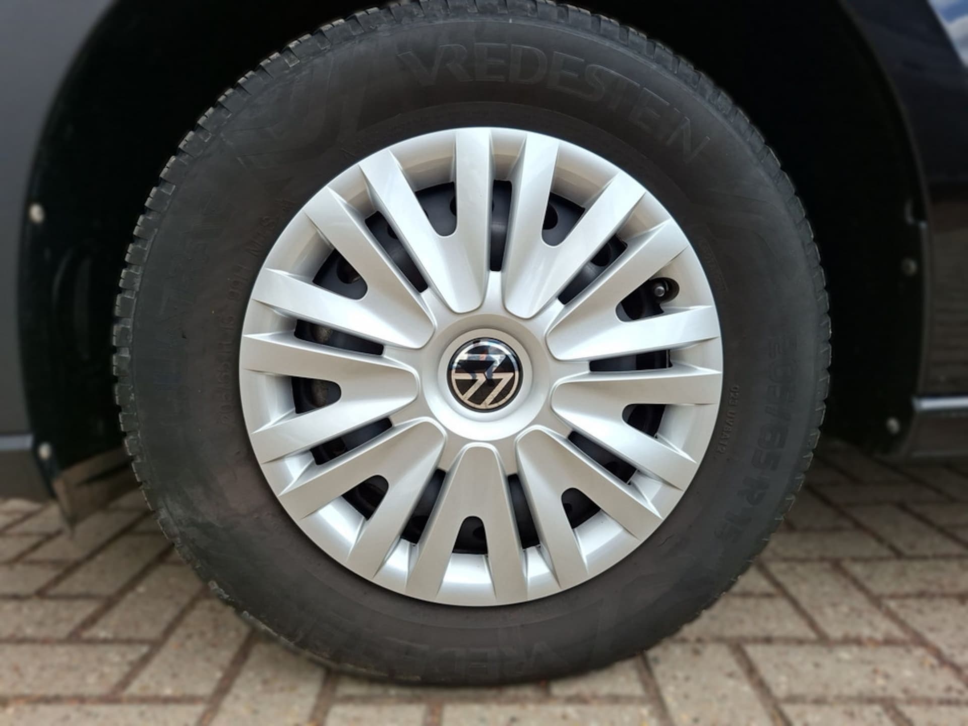 Volkswagen Caddy Kombi Basis-Modell