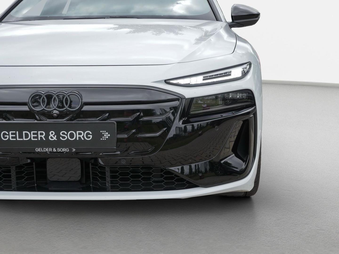 Bild über Audi A6 Avant e-tron S line business e-tron performance 270 kW - für weitere Informationen kontaktieren Sie den Audi Partner