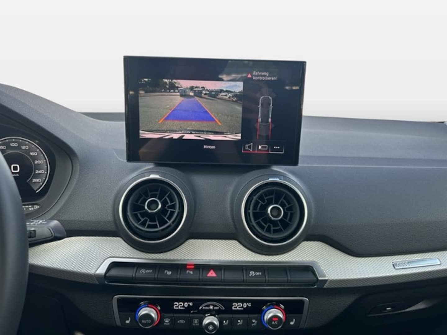 Bild über Audi Q2 advanced 30 TFSI Schaltgetriebe - für weitere Informationen kontaktieren Sie den Audi Partner