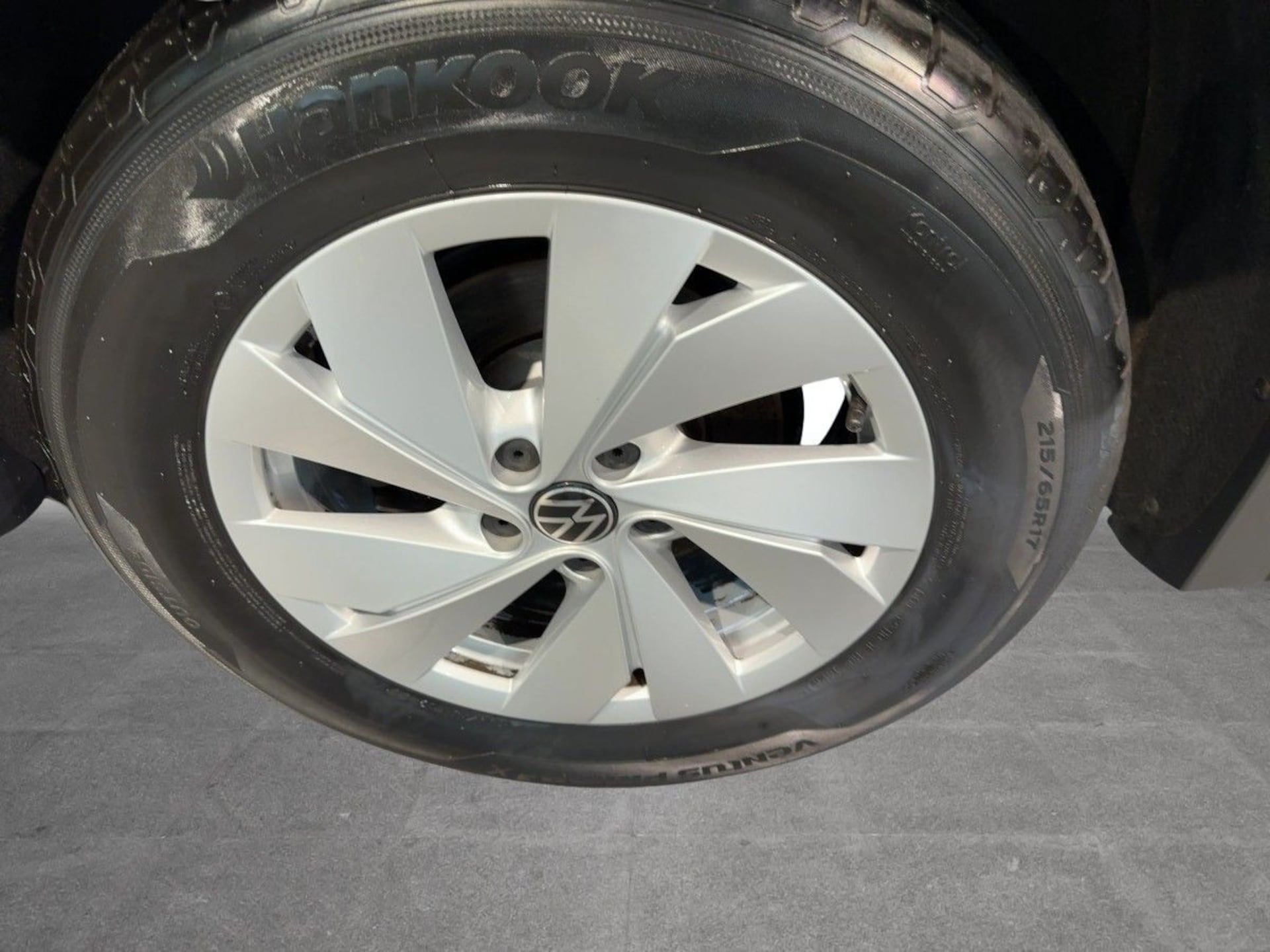 Volkswagen Tiguan Basis-Modell