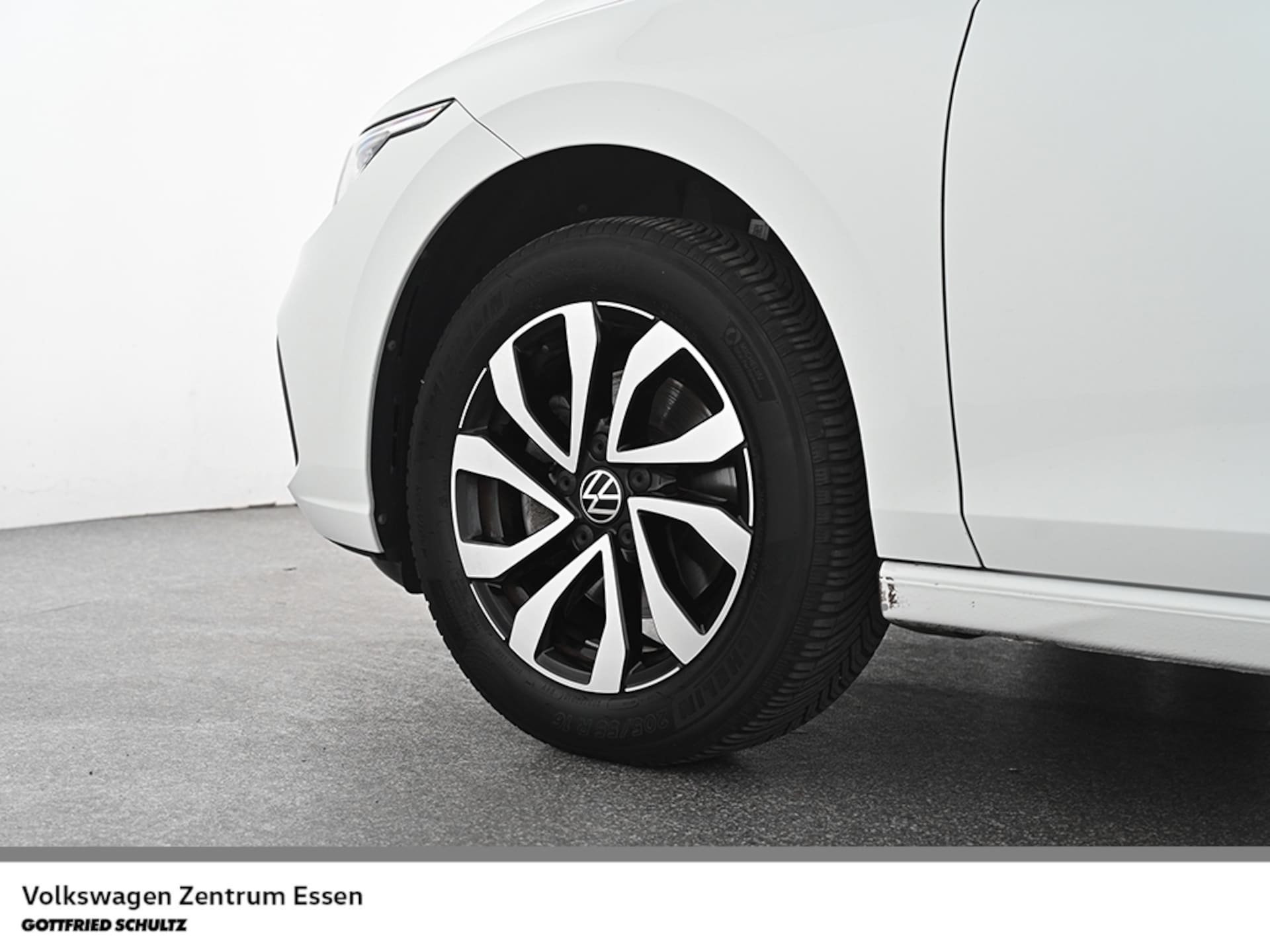 Volkswagen Golf Active