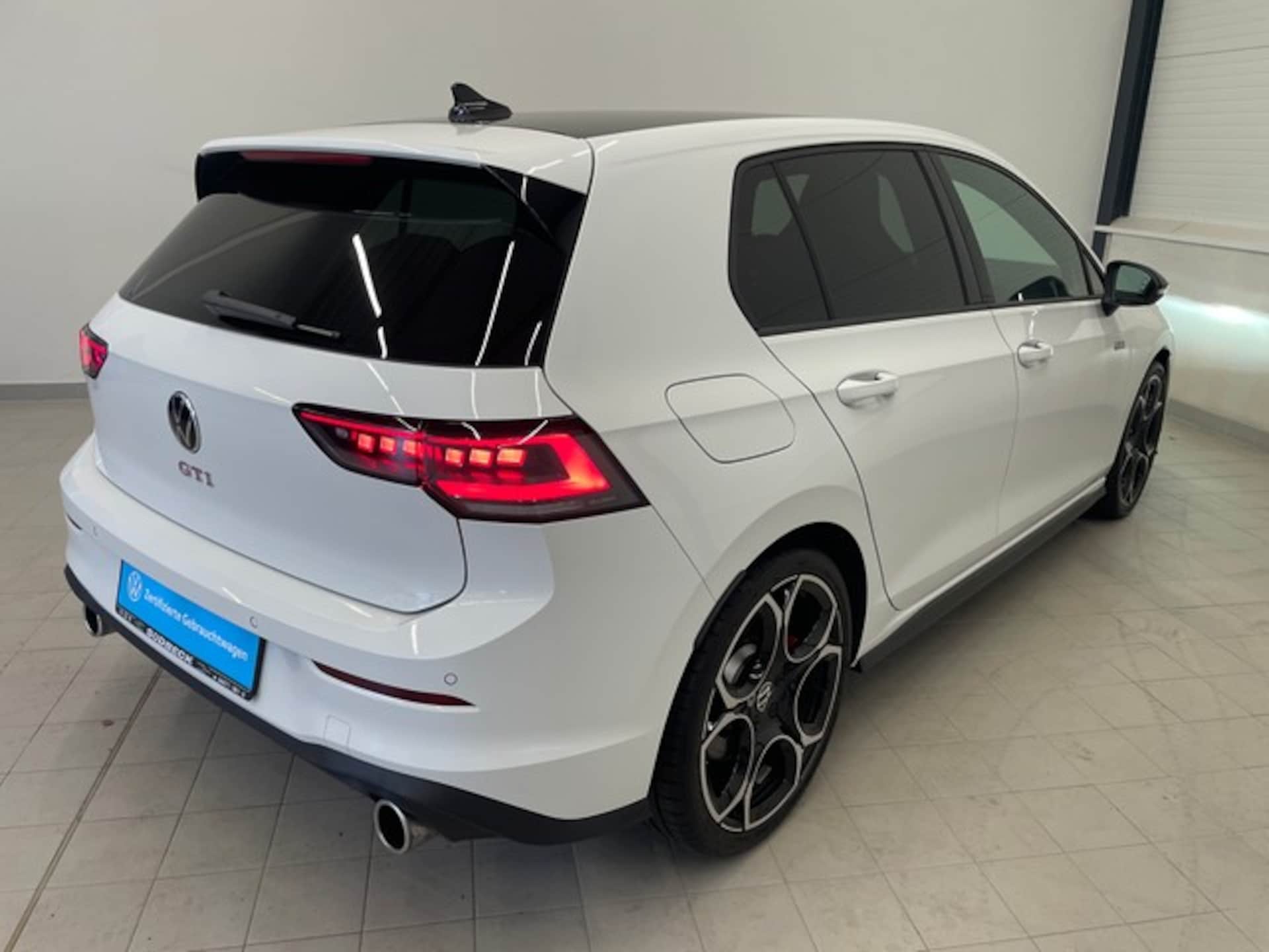 Volkswagen Golf GTI
