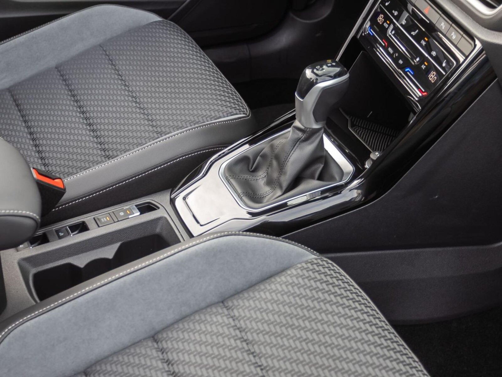 Volkswagen T-Roc Cabriolet – Bild 24
