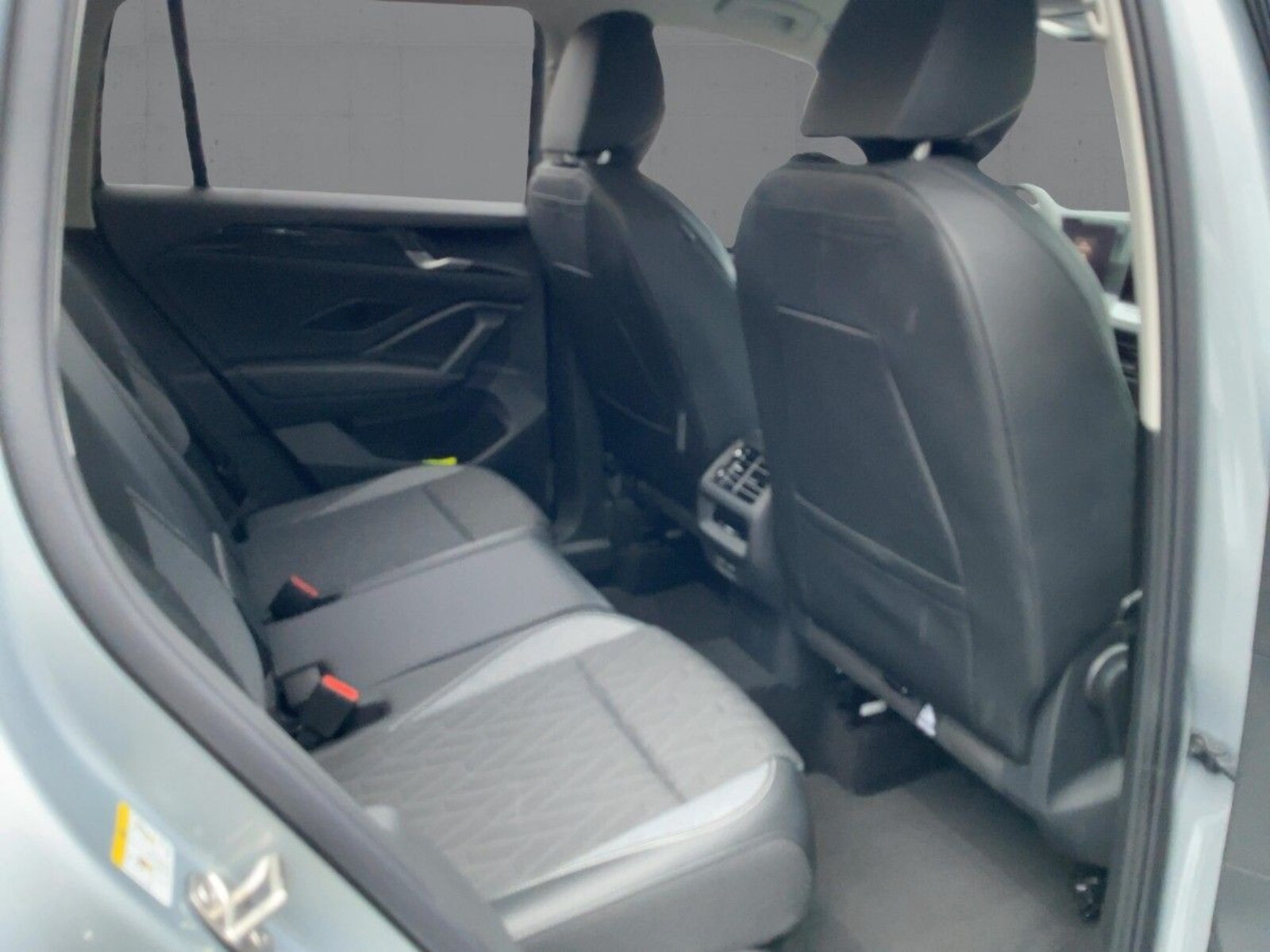 Volkswagen Tiguan – Bild 12
