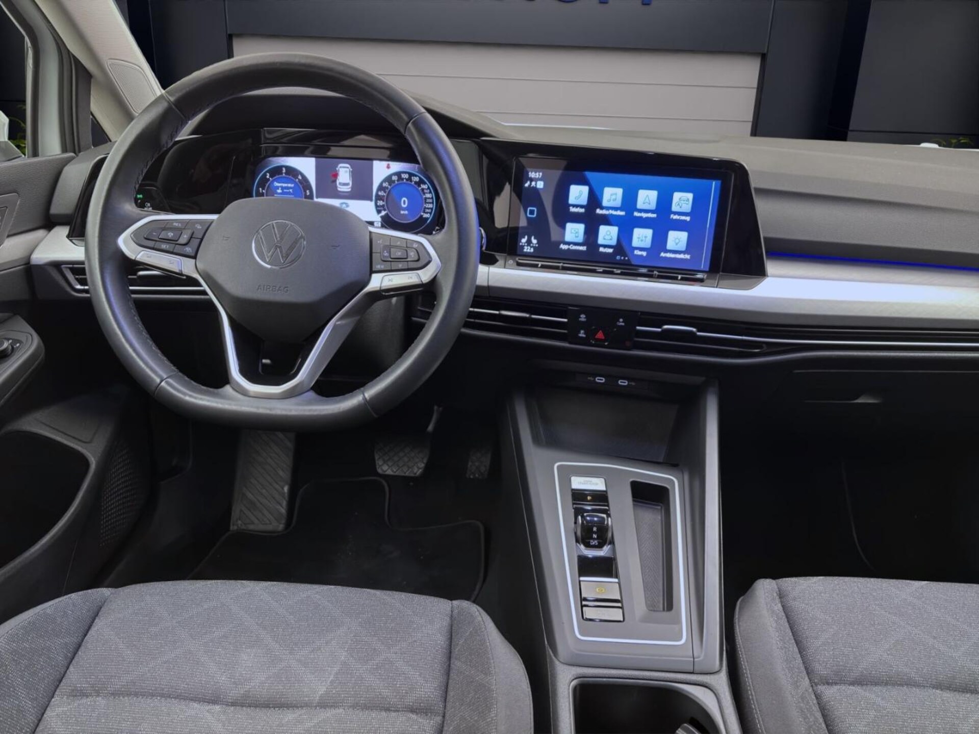 Volkswagen Golf Variant Life