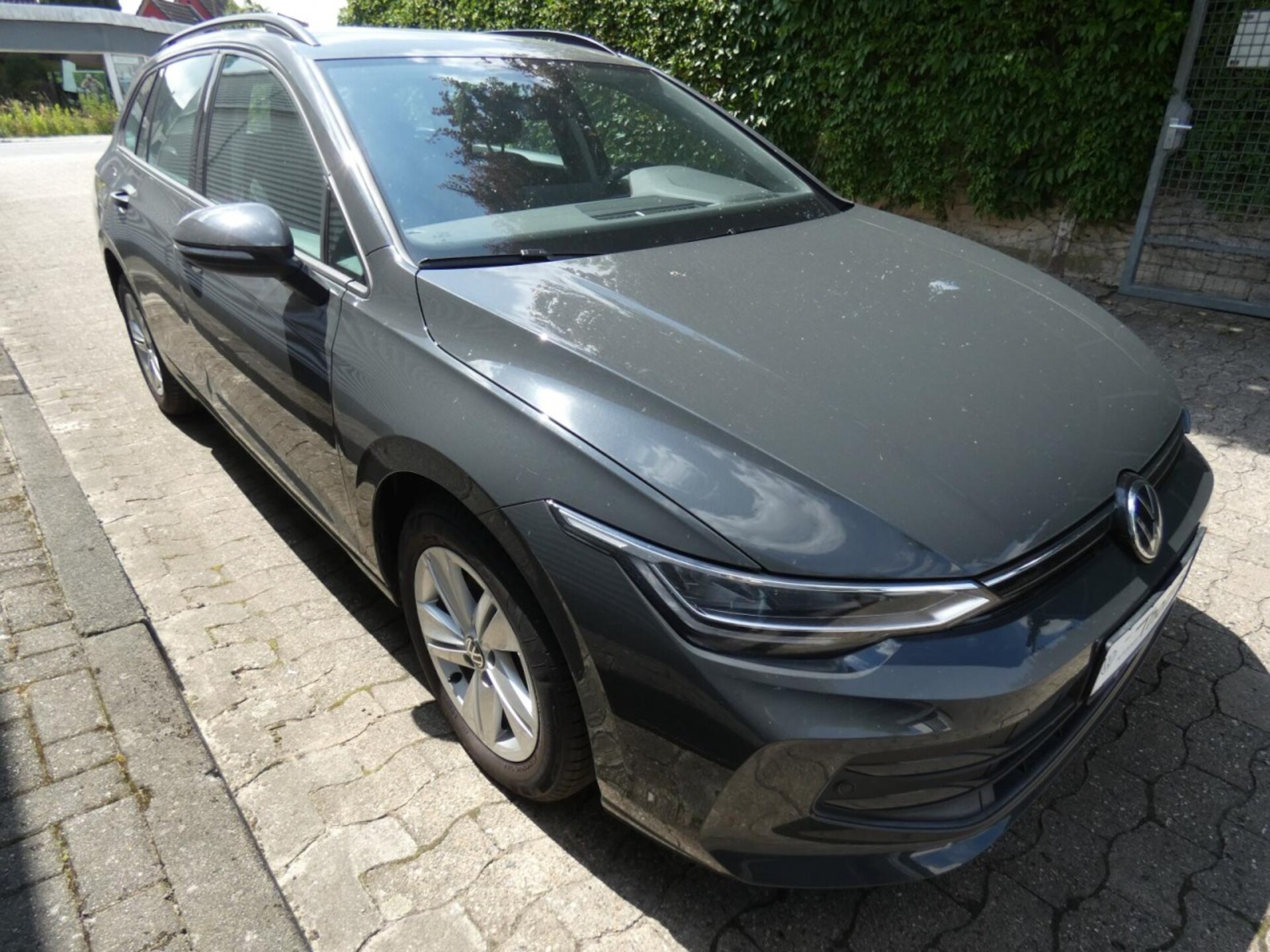 Volkswagen Golf Variant Life