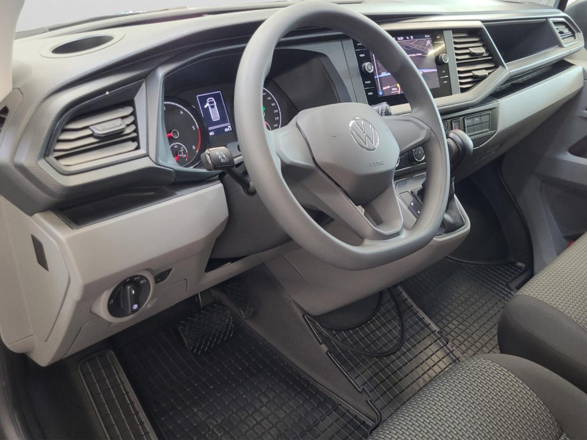 Volkswagen T6.1 Transporter Kombi langer Radstand