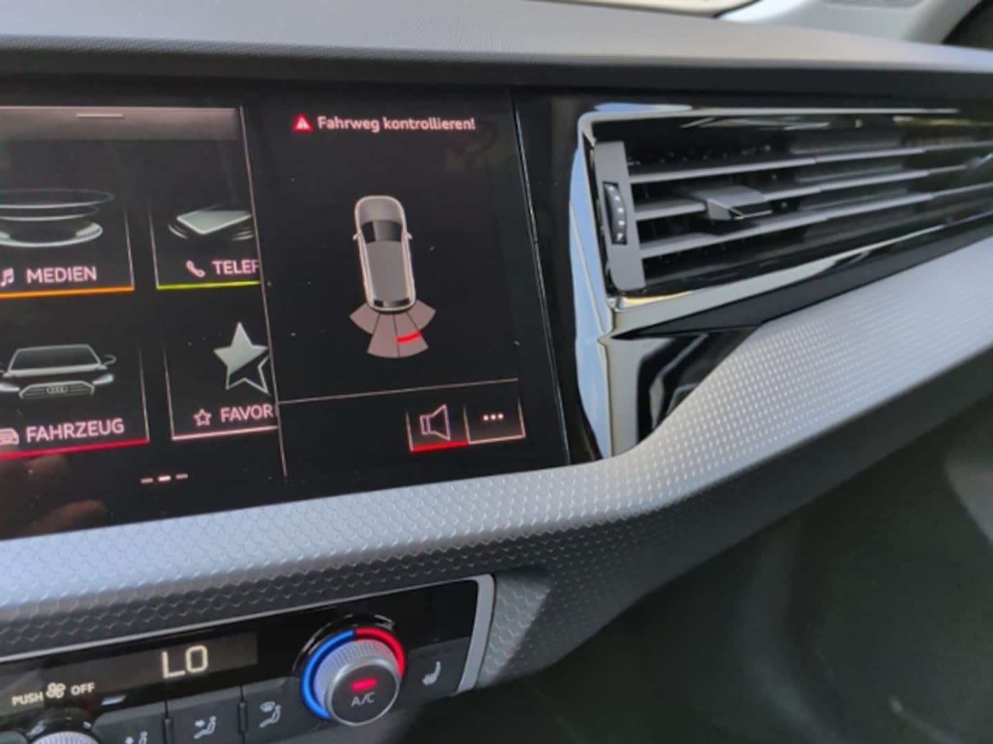 Bild über Audi A1 Sportback advanced 30 TFSI Schaltgetriebe - für weitere Informationen kontaktieren Sie den Audi Partner