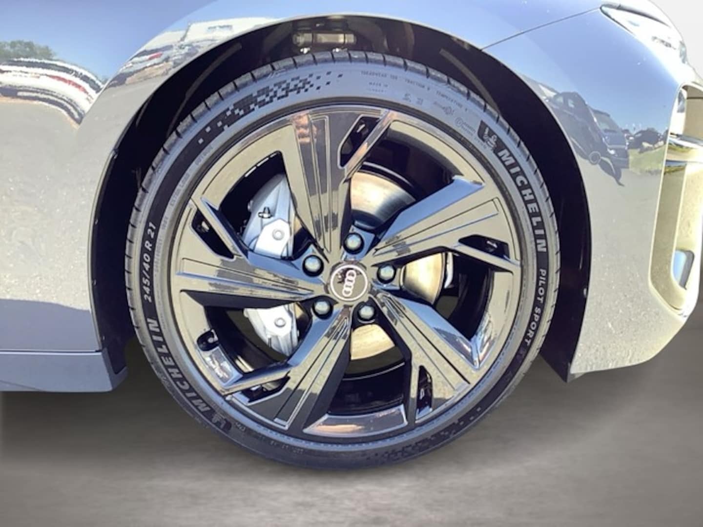 Bild über Audi A6 Avant e-tron S line business e-tron quattro 315 kW - für weitere Informationen kontaktieren Sie den Audi Partner
