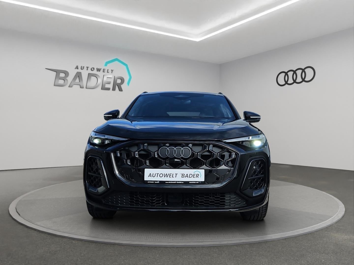 Bild über Audi Q5 SUV TDI quattro 150 kW S tronic - für weitere Informationen kontaktieren Sie den Audi Partner