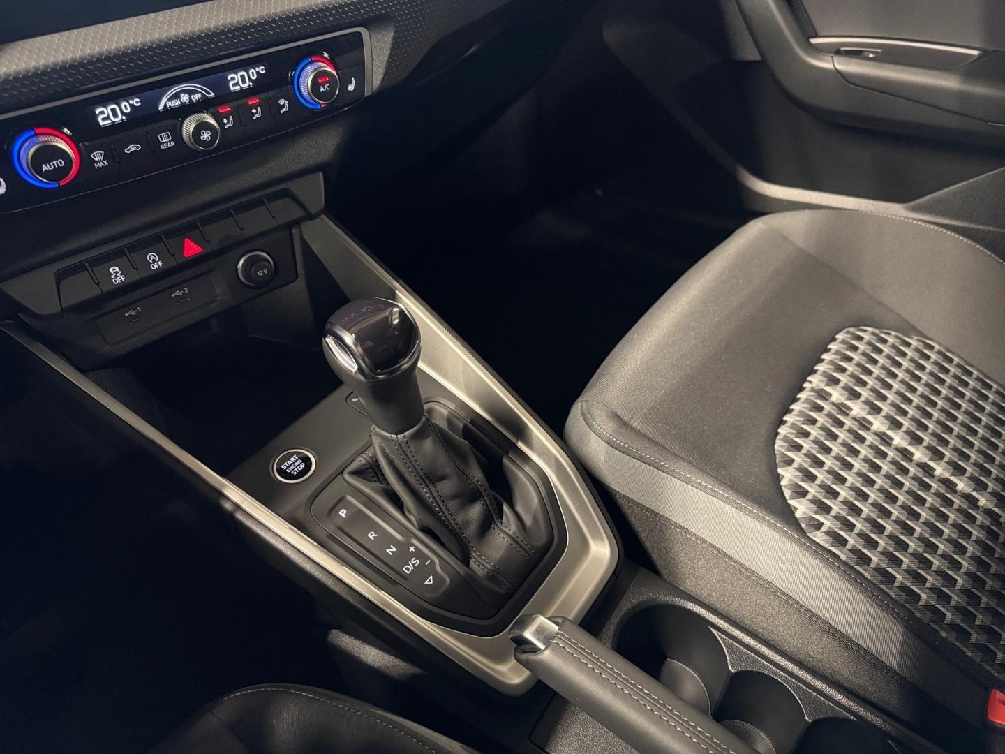 Bild über Audi A1 allstreet 30 TFSI S tronic - für weitere Informationen kontaktieren Sie den Audi Partner