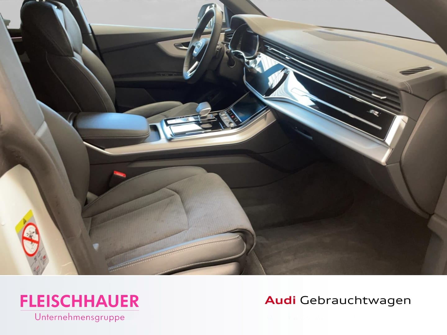 Bild über Audi Q8 SUV TFSI e 55 TFSI e quattro tiptronic - für weitere Informationen kontaktieren Sie den Audi Partner