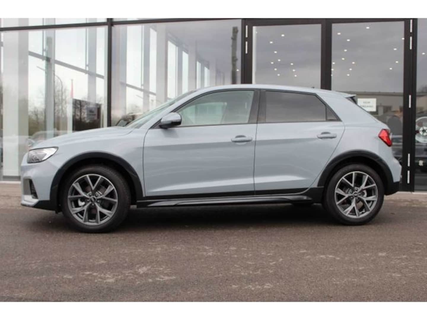 Bild über Audi A1 allstreet 30 TFSI S tronic - für weitere Informationen kontaktieren Sie den Audi Partner