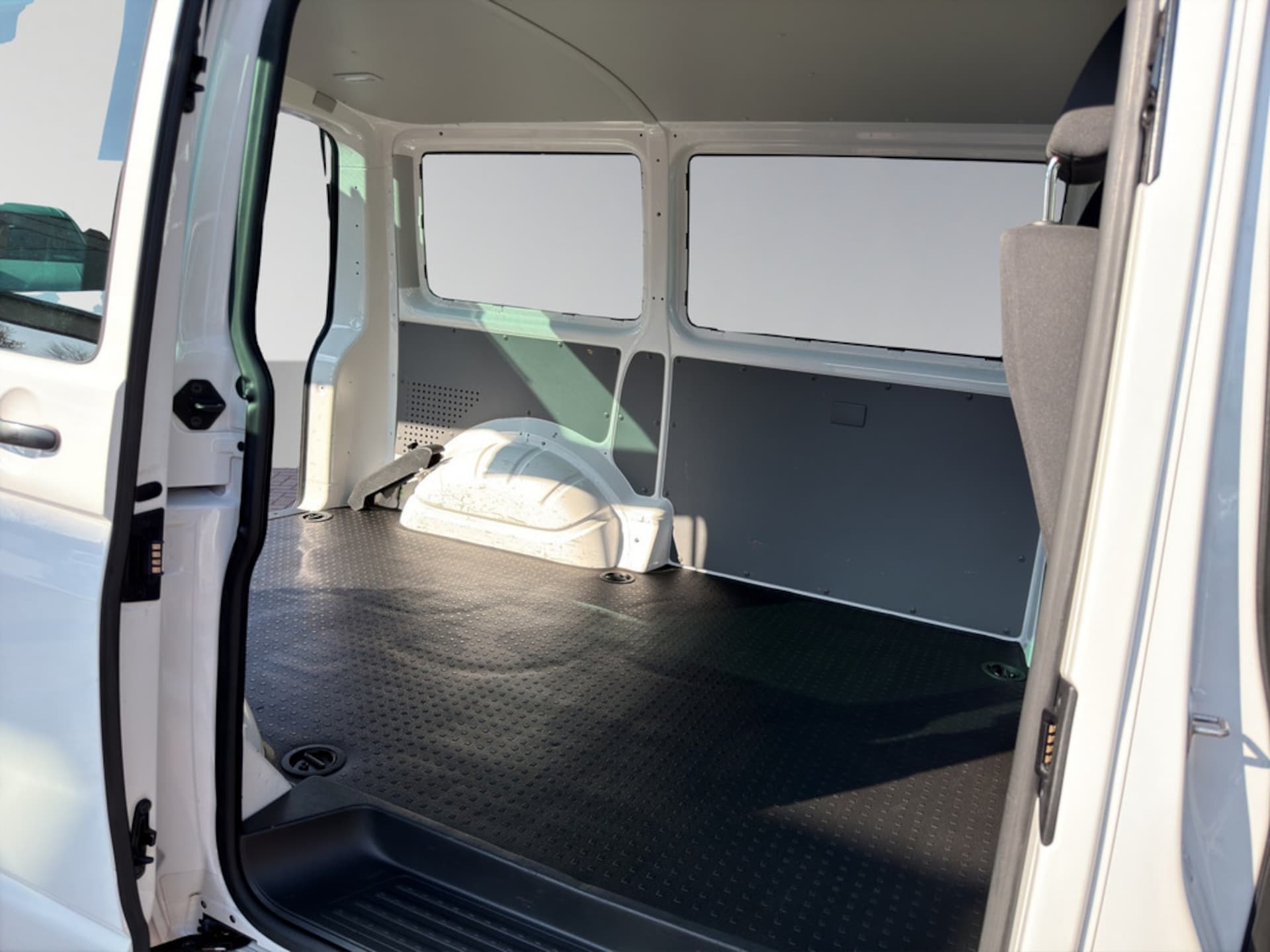 Volkswagen T6.1 Transporter Kombi kurzer Radstand