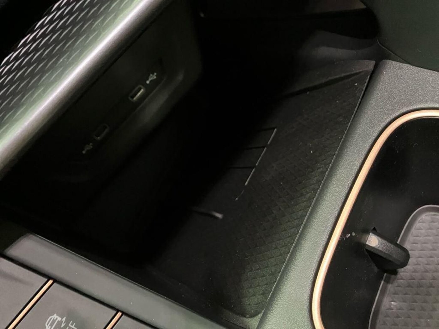 CUPRA Terramar 1.5 TSI e-Hybrid DSG 150 kW (204 CV) — photo 19