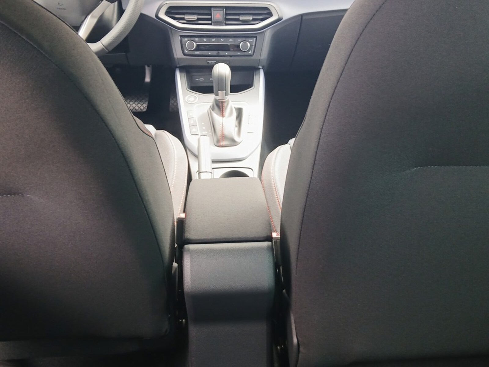 SEAT Arona – Bild 15