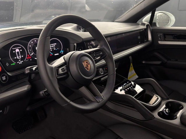 2026 Porsche Cayenne Coupé