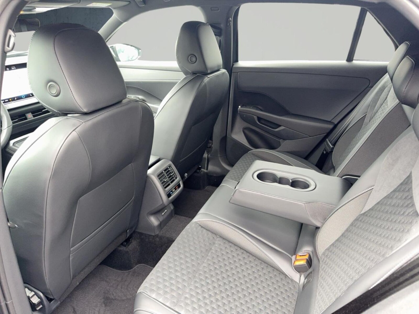 Volkswagen T-Roc – Bild 12