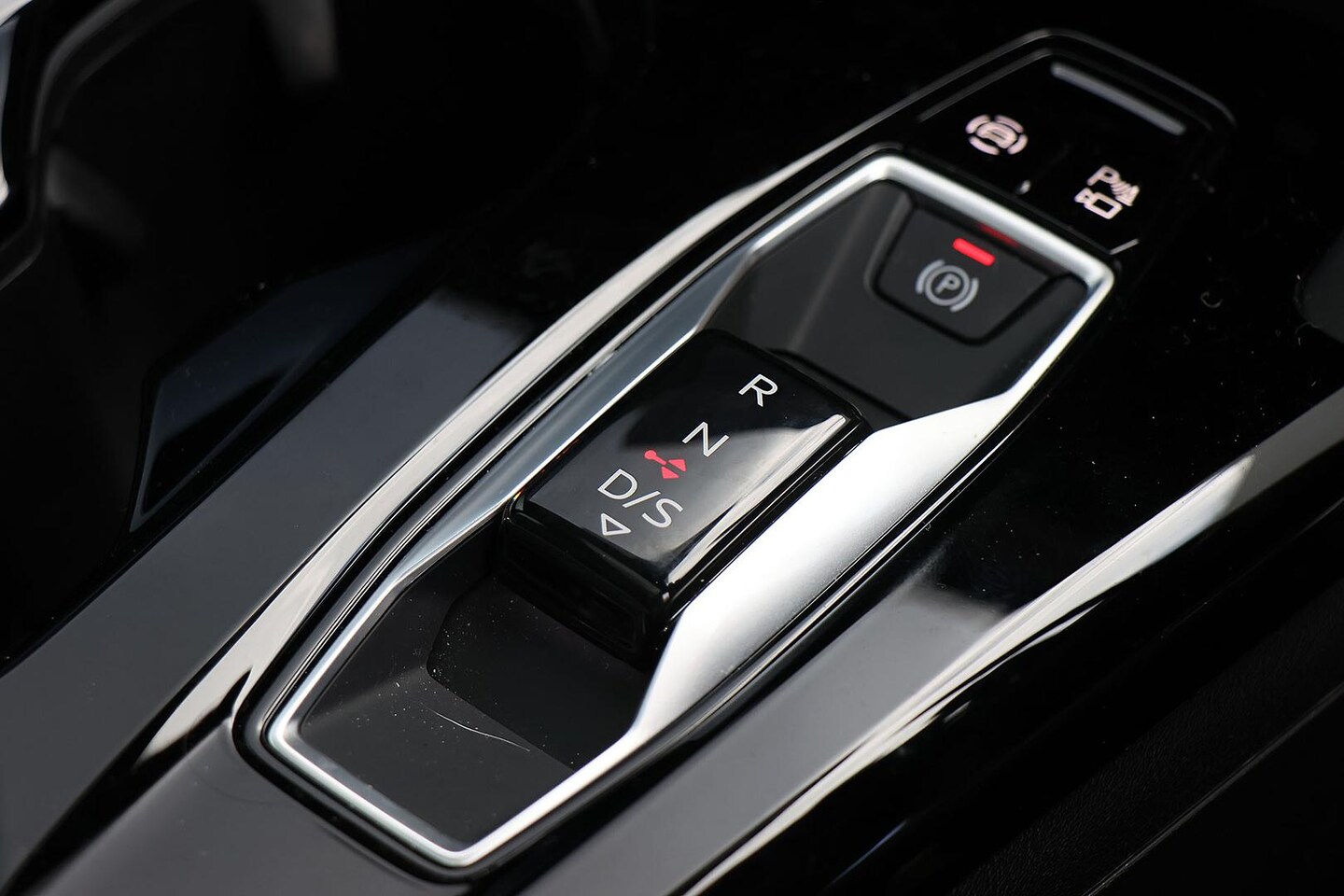 Image about Audi Q5 SUV TDI quattro 150 kW sport
