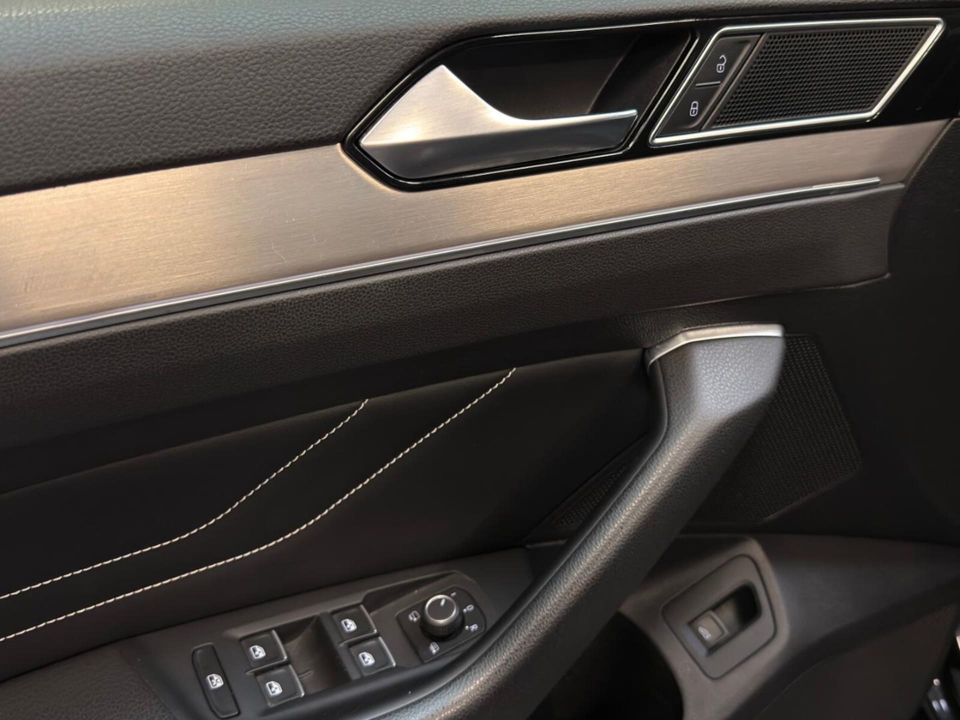 Volkswagen Passat Elegance
