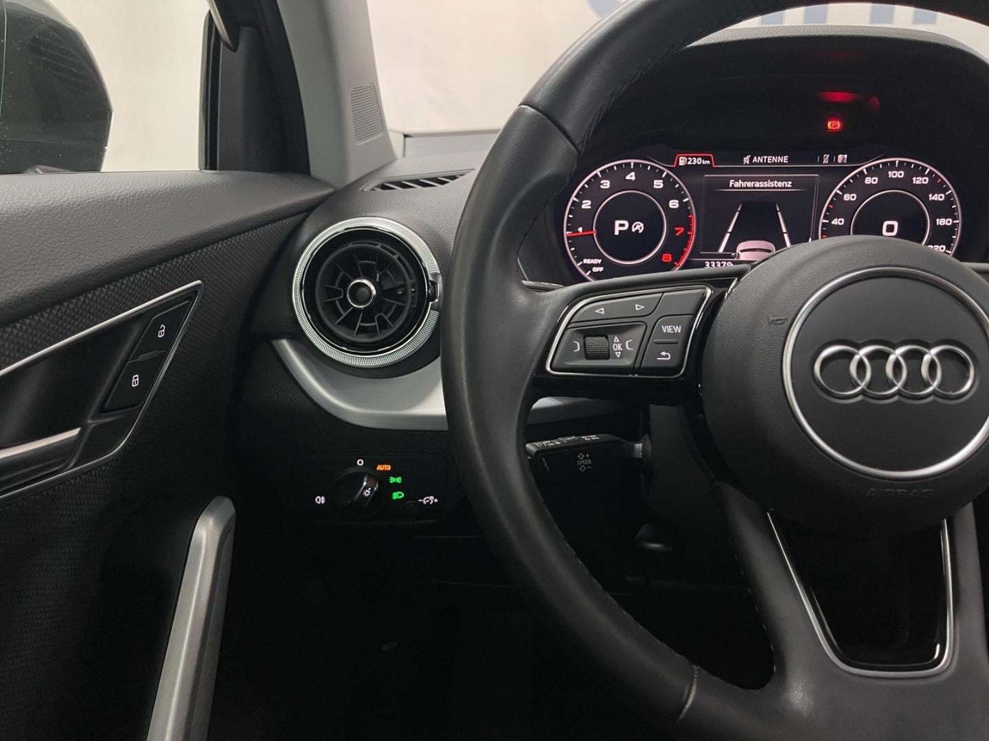 Bild über Audi Q2 S line 35 TFSI S tronic - für weitere Informationen kontaktieren Sie den Audi Partner