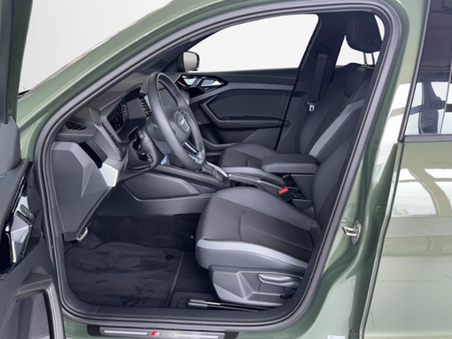 Bild über Audi A1 Sportback S line 25 TFSI S tronic - für weitere Informationen kontaktieren Sie den Audi Partner