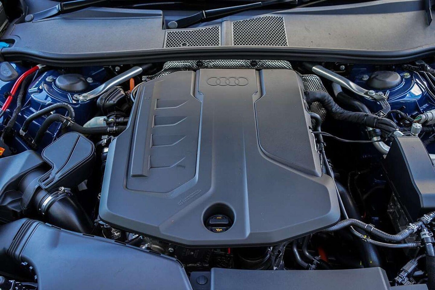 Image about Audi A5 Avant TFSI e e-hybrid quattro 270 kW S tronic