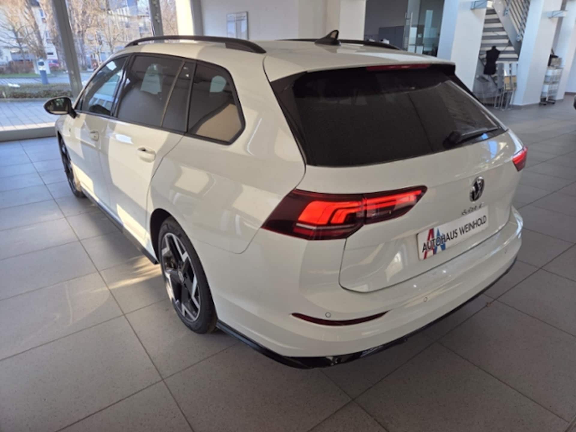 Volkswagen Golf Variant R-Line