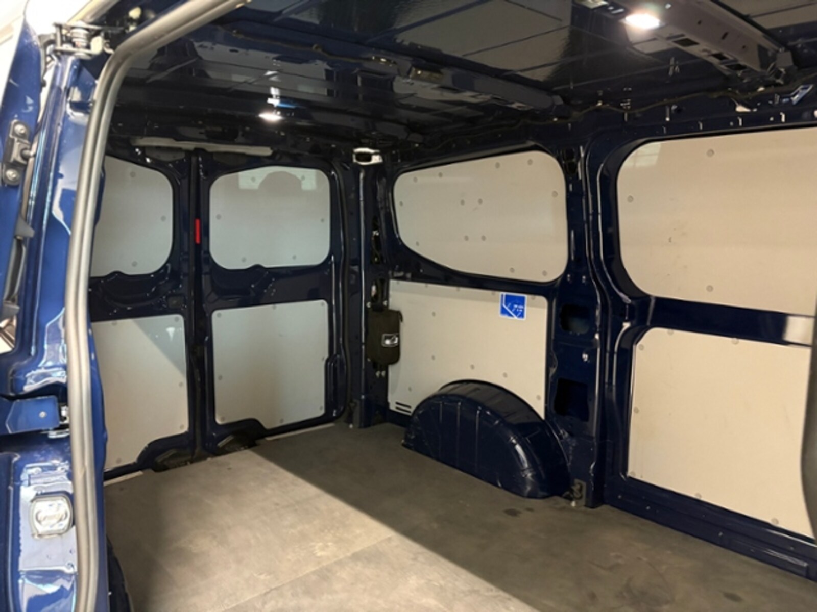 Volkswagen Transporter Kasten kurzer Radstand – Bild 18