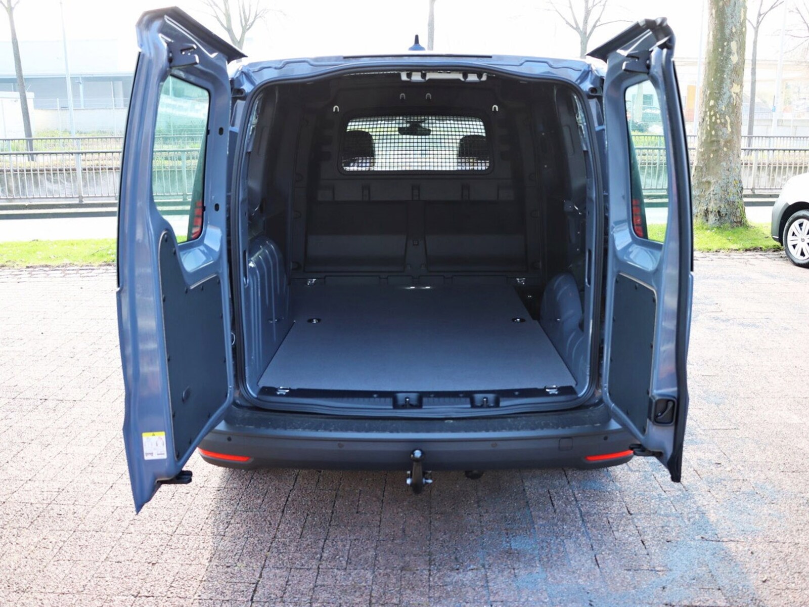 Volkswagen Caddy Maxi Cargo – Bild 15