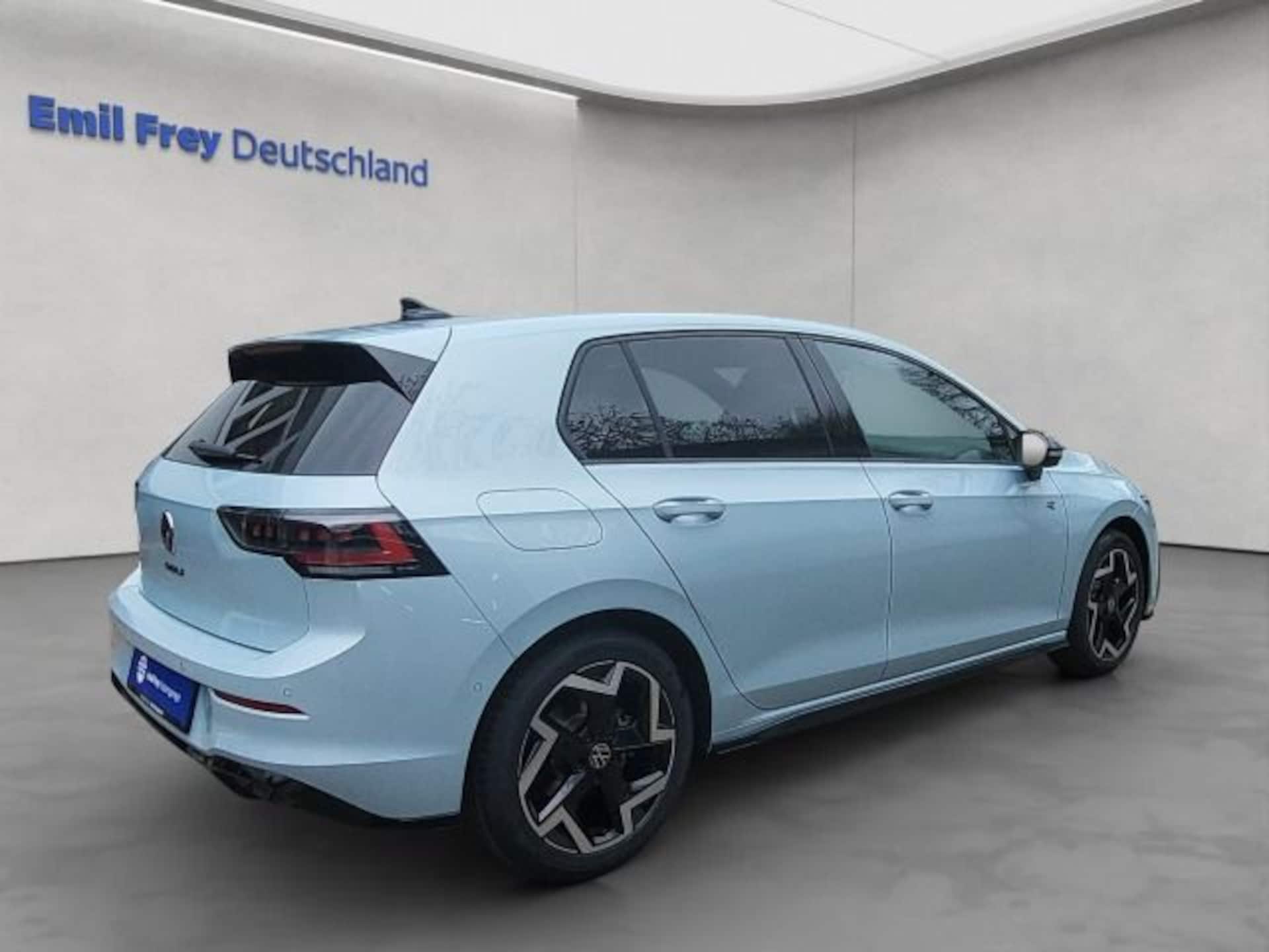 Volkswagen Golf R-Line
