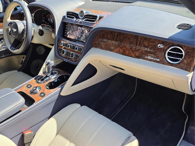 2025 Bentley Bentayga