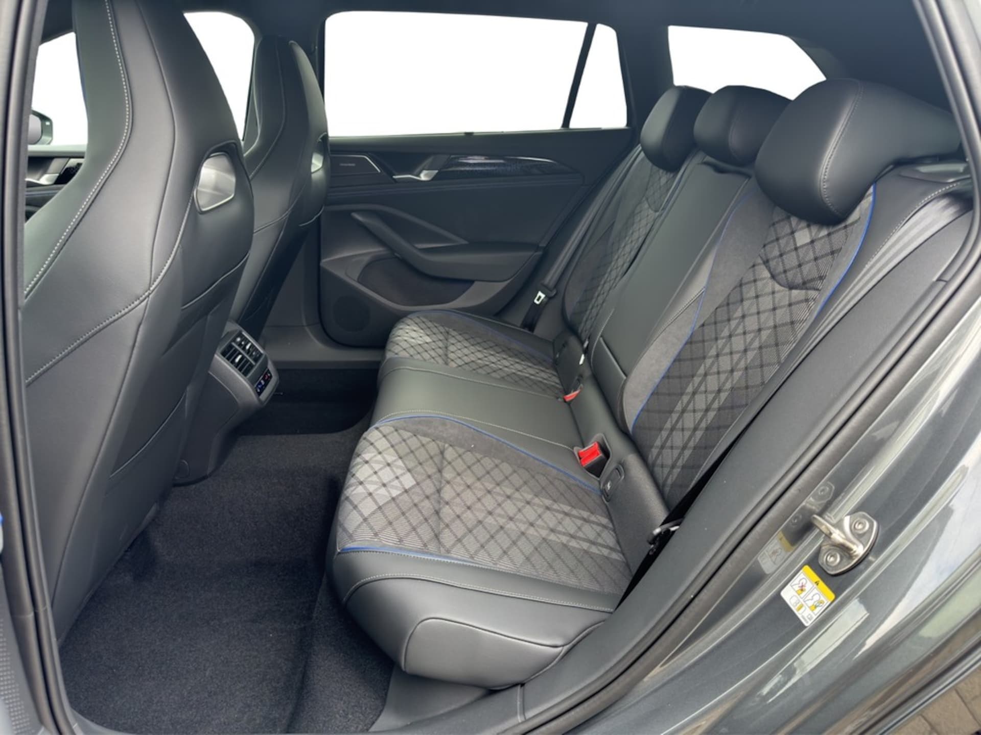 Volkswagen Passat R-Line