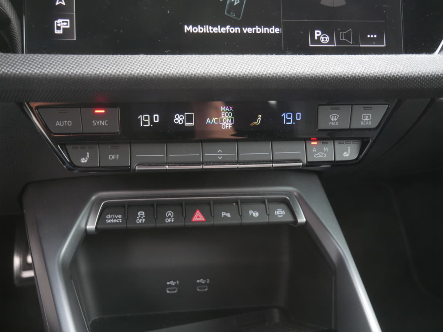 Bild über Audi S3 Limousine TFSI quattro S tronic - für weitere Informationen kontaktieren Sie den Audi Partner