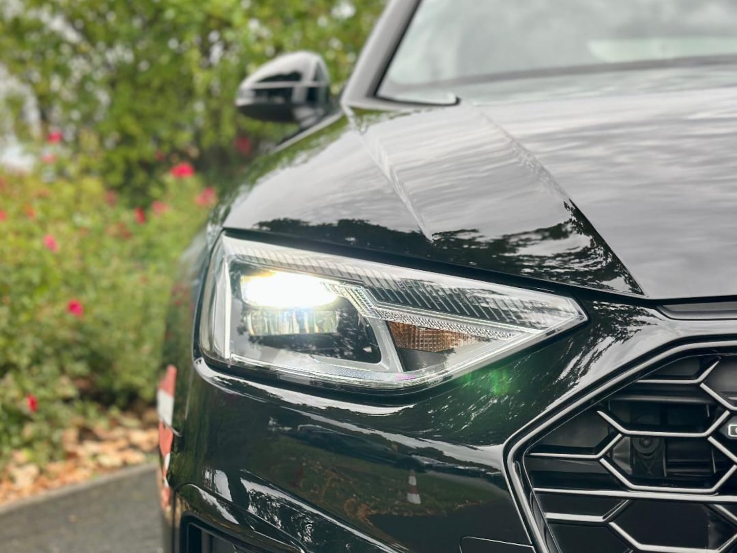 Bild über Audi A4 Avant S line 40 TFSI quattro S tronic - für weitere Informationen kontaktieren Sie den Audi Partner
